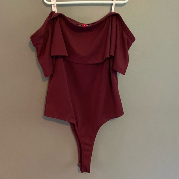 red guess strapless bodysuit - Picture 2 of 3